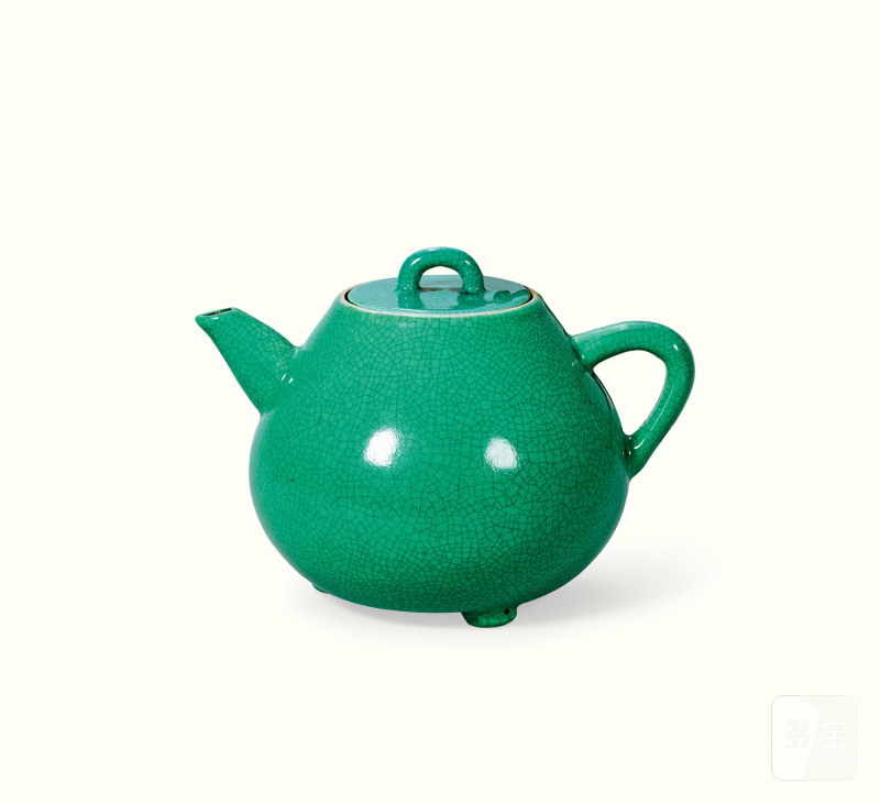 清早期 绿哥釉三足茶壶